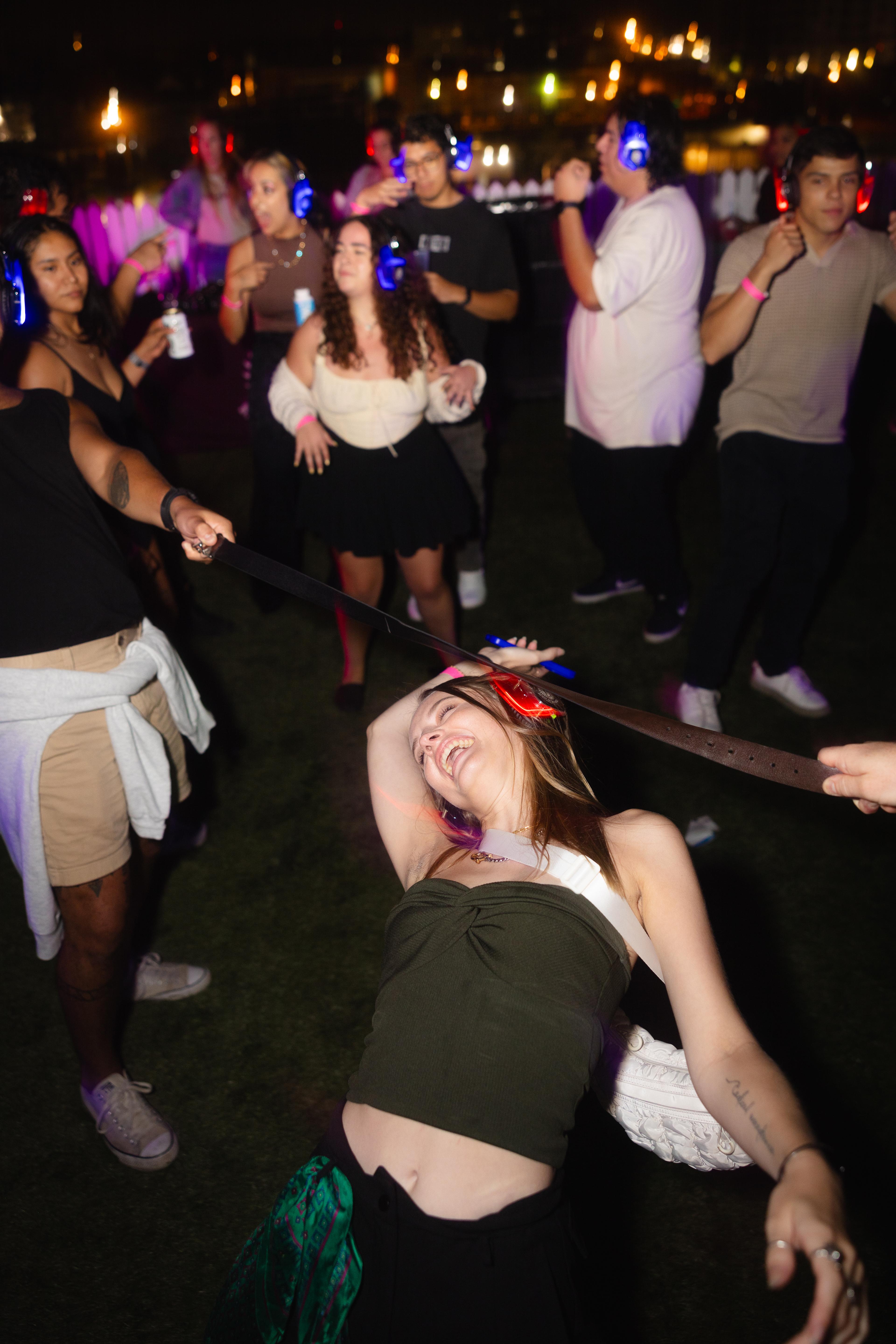 SHAKE IT IN SILENCE (a silent disco experience) Photo